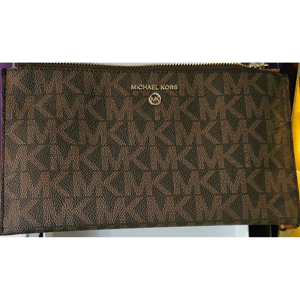 Michael kors wristlet